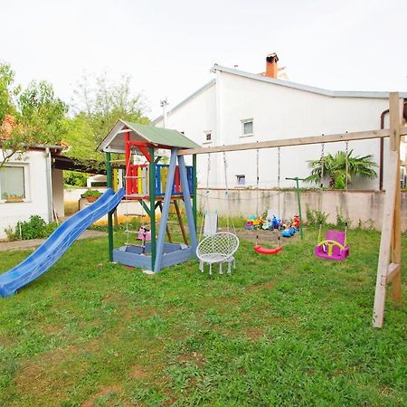 Apartment Pineta In Village Valbandon Экстерьер фото