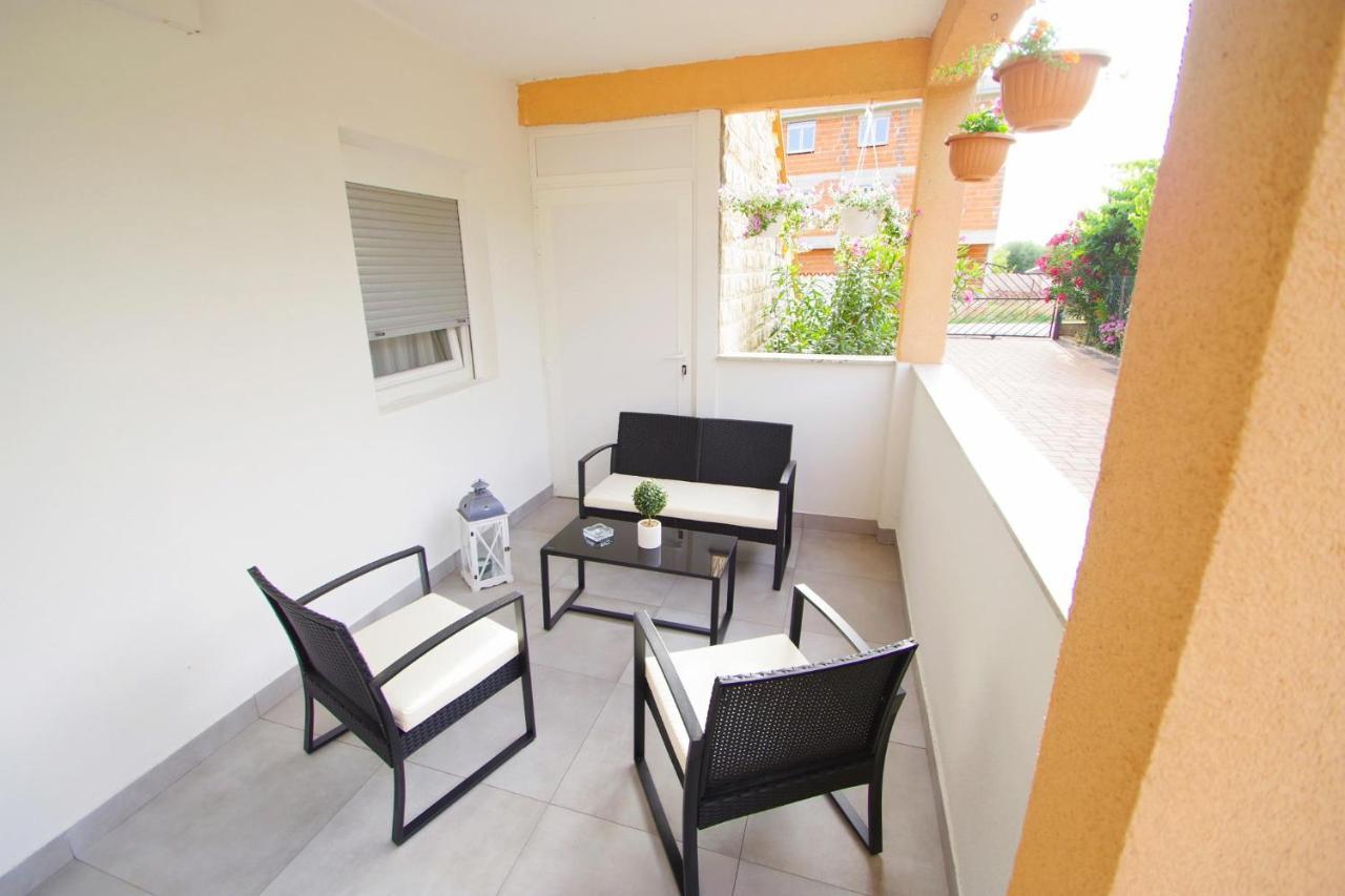 Apartment Pineta In Village Valbandon Экстерьер фото