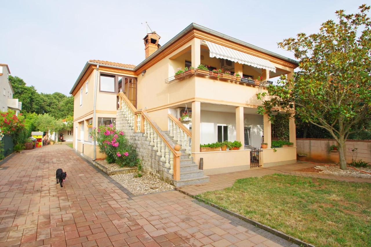Apartment Pineta In Village Valbandon Экстерьер фото