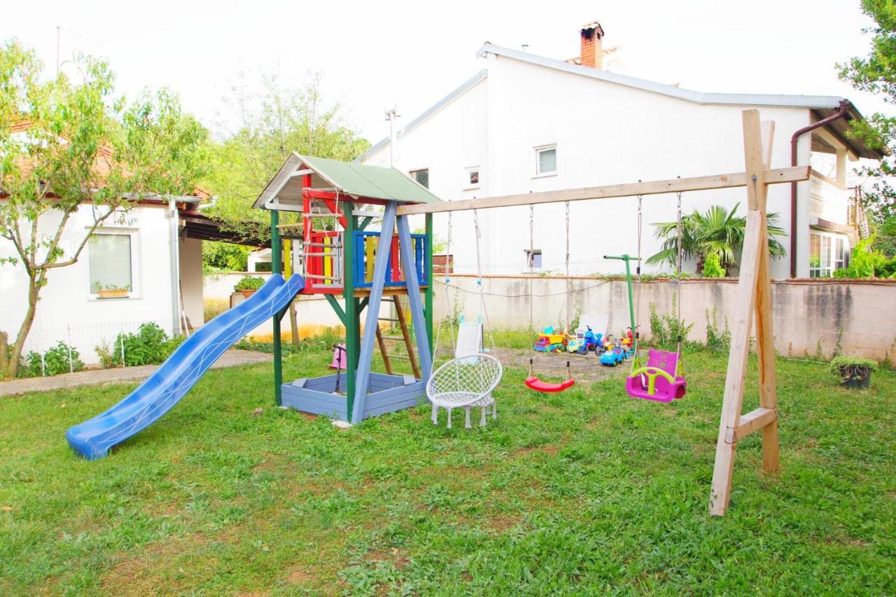 Apartment Pineta In Village Valbandon Экстерьер фото