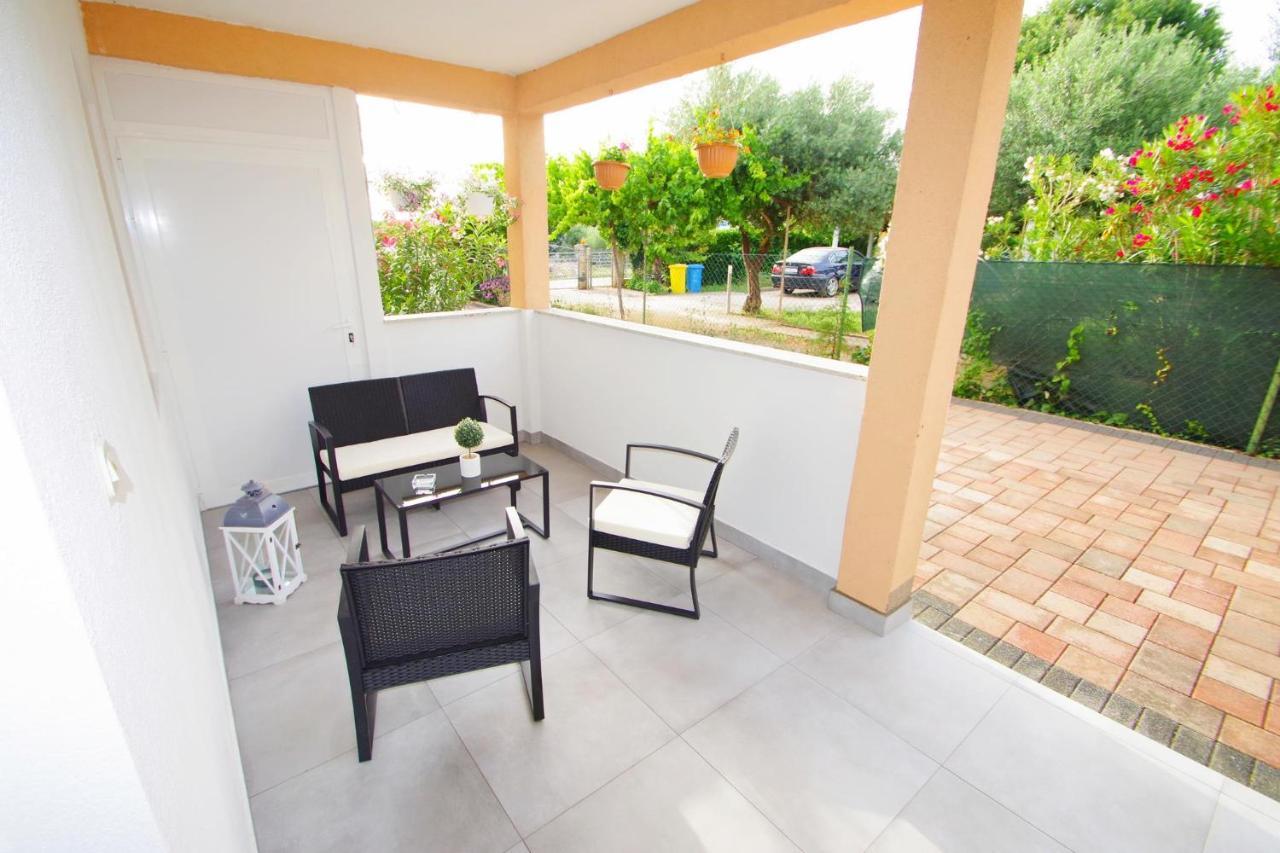 Apartment Pineta In Village Valbandon Экстерьер фото