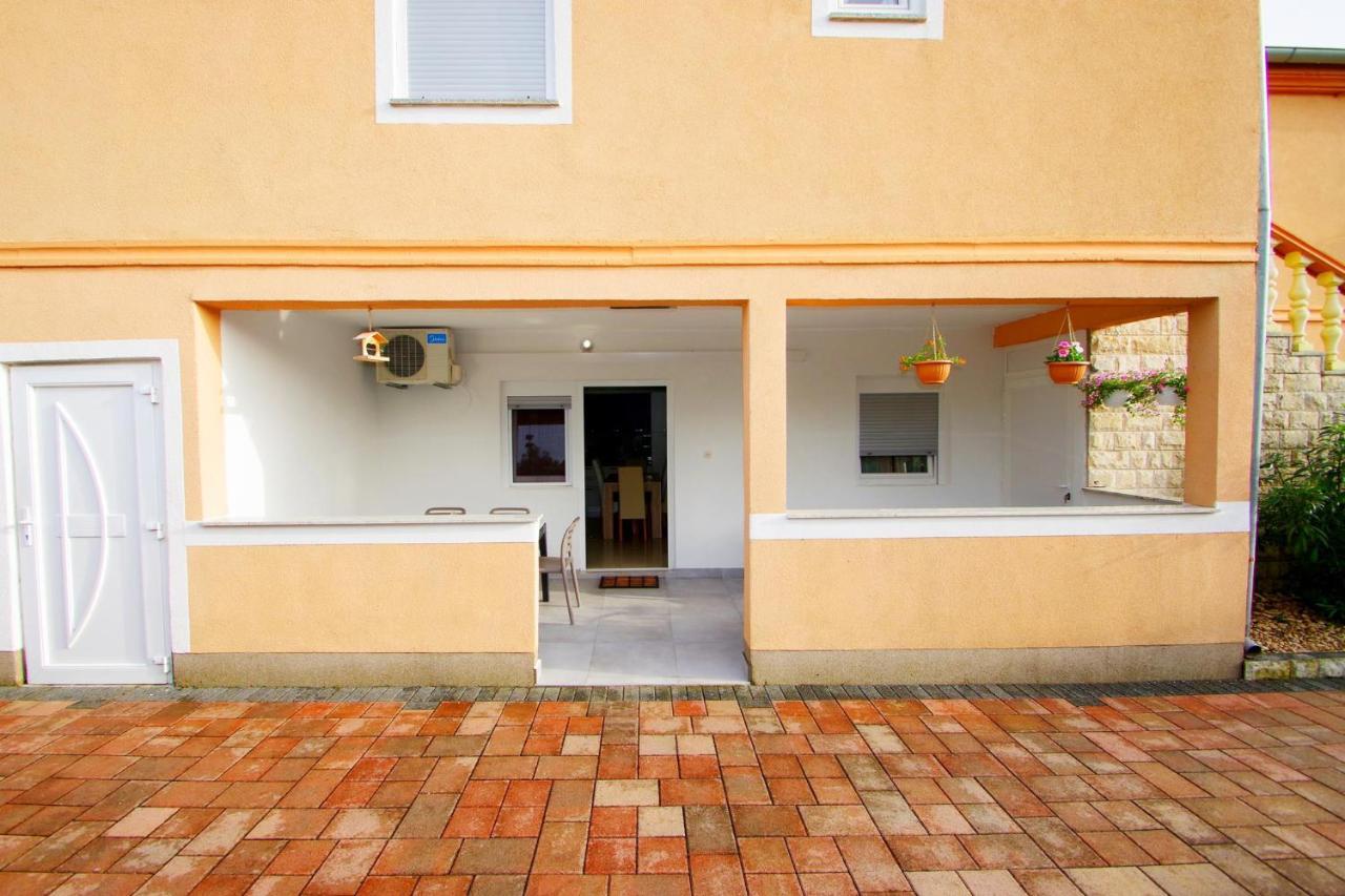 Apartment Pineta In Village Valbandon Экстерьер фото